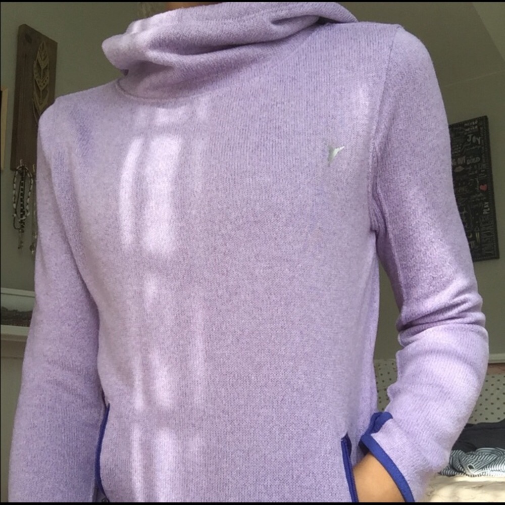 Old navy sweatshirt